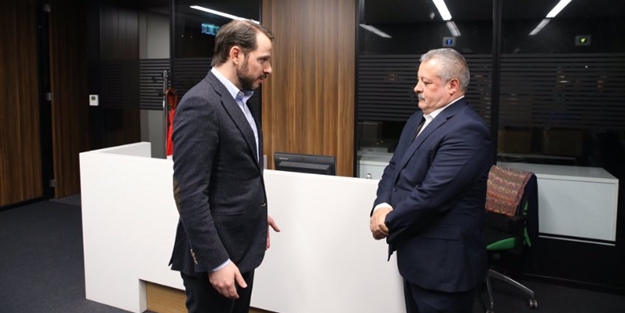 Bu fotoğraftan sonra elektrik kesintisi durdu