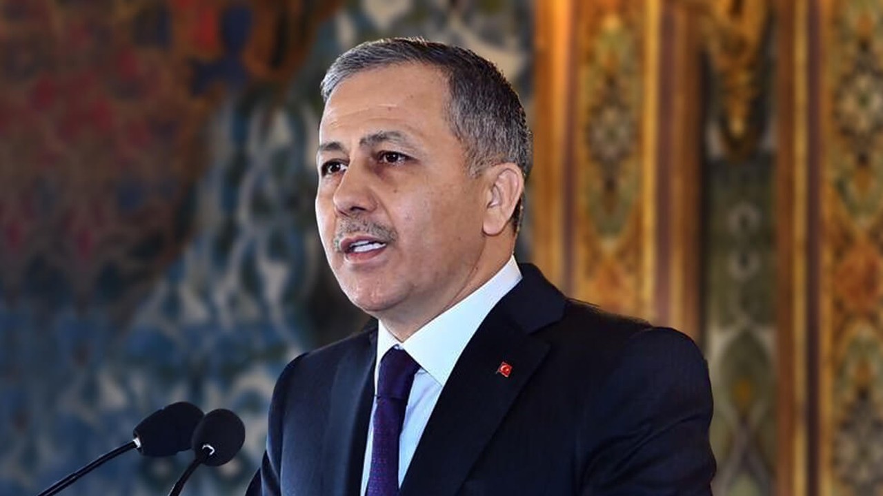 Bakan Ali Yerlikaya açıkladı Eski tip ehliyetlerle ilgili flaş karar