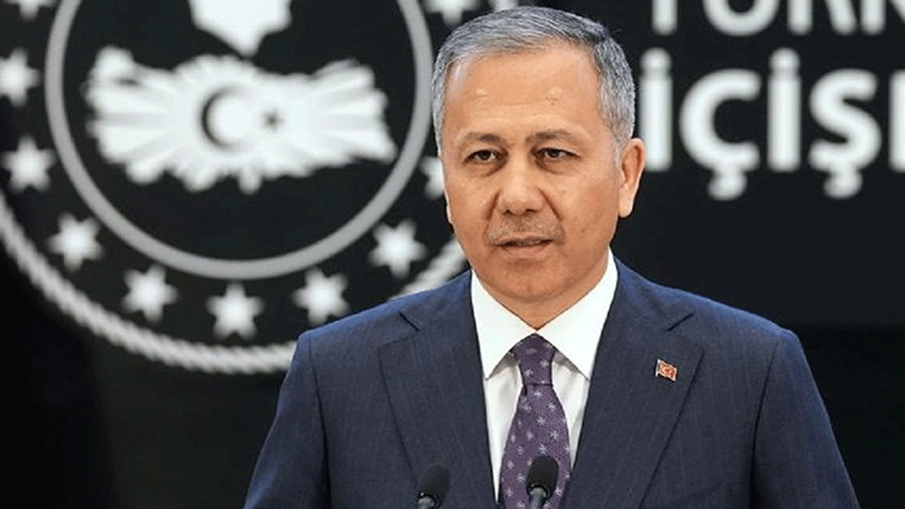 Bakan Ali Yerlikaya duyurdu! İki mafya yakalanarak Türkiye'ye getirildi