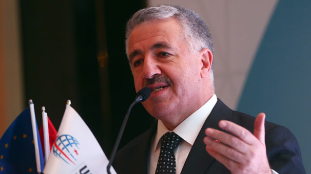 Bakan Arslan: Türk şirketlerinin hizmetlerinin dünyaya yayılması lazım