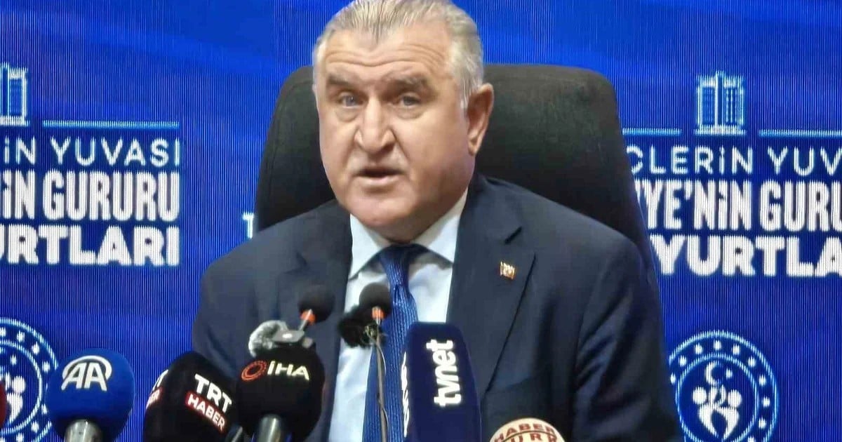 Bakan Bak, GSB yurtlarında ilk yerleştirme oranının yüzde 90'a ulaştığını açıkladı