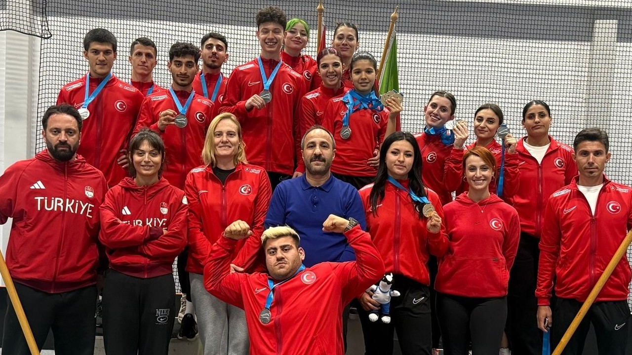 Bakan Bak'tan özel sporcular için tebrik mesajı