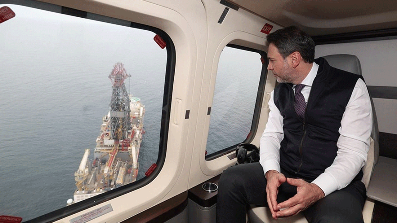 Bakan Bayraktar Türkiye'ye müjdeyi duyurdu