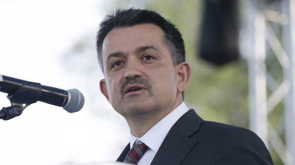 Bakan Bekir Pakdemirli, devletten destek alan çiftçilerle buluştu