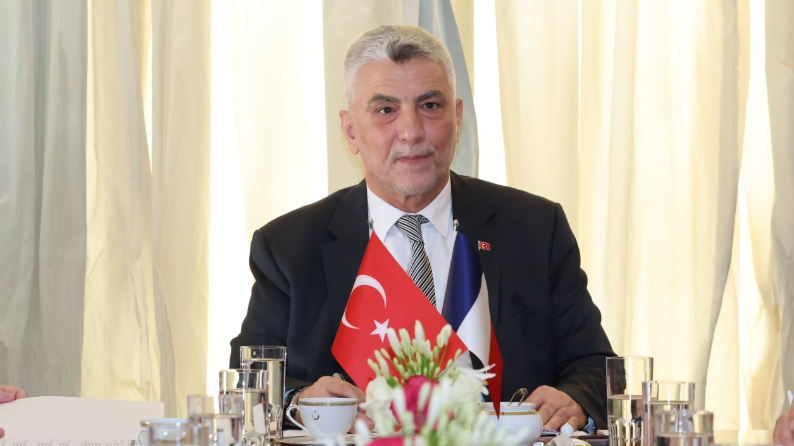 Bakan Bolat mevkidaşı Forissier ile masaya oturdu: Paris'te kritik ekonomi zirvesi