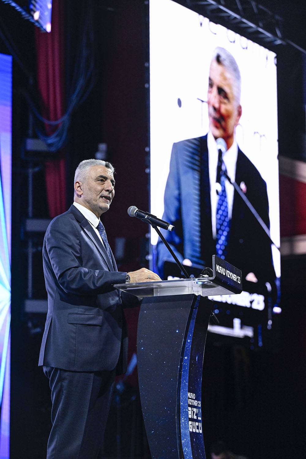 Bakan Bolat’tan önemli açıklamalar! "2024 yılı bütçesini ve ihracat desteğini iki katına çıkarıyoruz" "TOGG’u ihraç etme hedeflerimiz var"