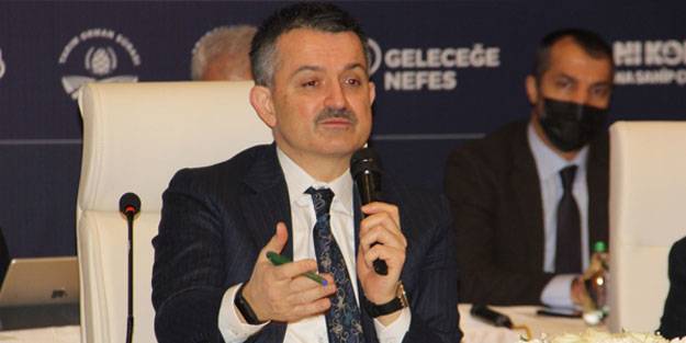 Bakan böyle tepki gösterdi: Depremde kayak, selde tatil, karda balık! Bunların derdi hizmet falan değil!