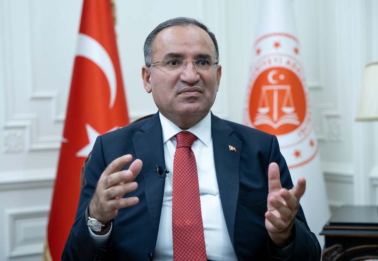 Bakan Bozdağ darbe girişiminde yaşadıklarını ve FETÖ'yle mücadeleyi anlattı