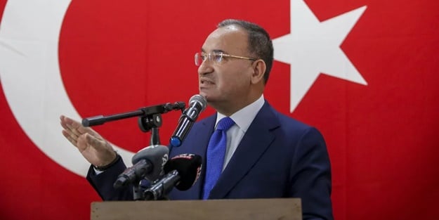 Bakan Bozdağ: Omurgasız ve kukla birini arıyorlar