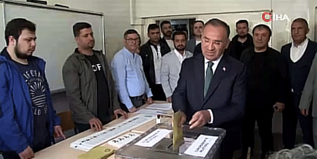 Bakan Bozdağ oyunu Şanlıurfa’da kullandı