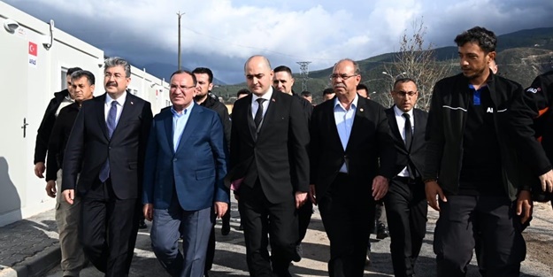Bakan Bozdağ: Vatandaşlarımız Cumhurbaşkanımıza güveniyor