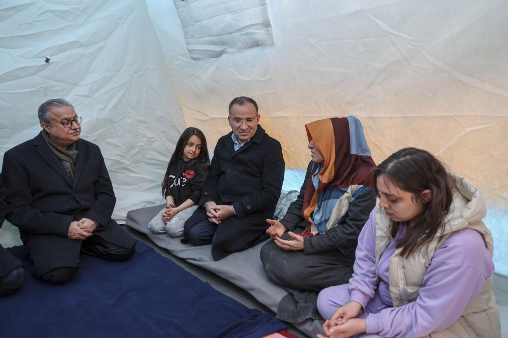 Bakan Bozdağ'dan 'Kızılay nerede?' diyenlere sert cevap!