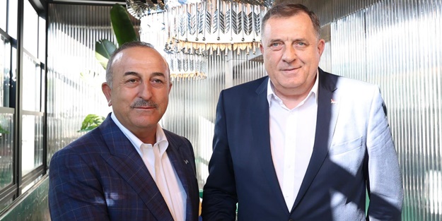 Bakan Çavuşoğlu, Bosna Hersek Devlet Başkanlığı Konseyi üyesi ile görüştü