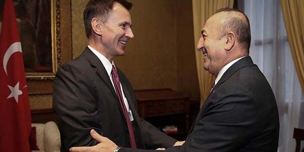 Bakan Çavuşoğlu Jeremy Hunt ile görüştü