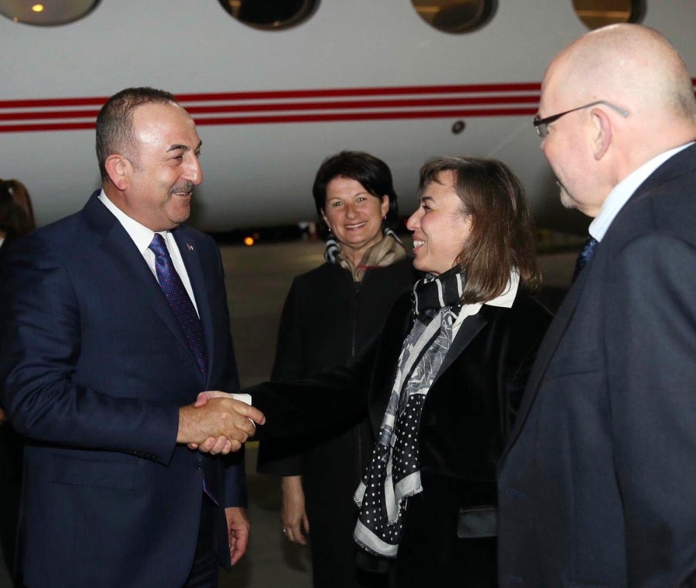 Bakan Çavuşoğlu Letonya’da 