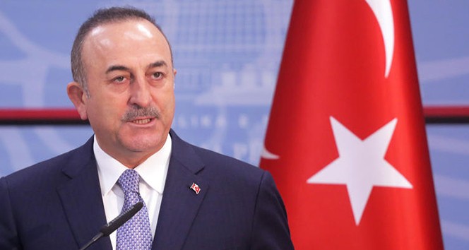 Bakan Çavuşoğlu'ndan Alman Bakana Özil göndermesi