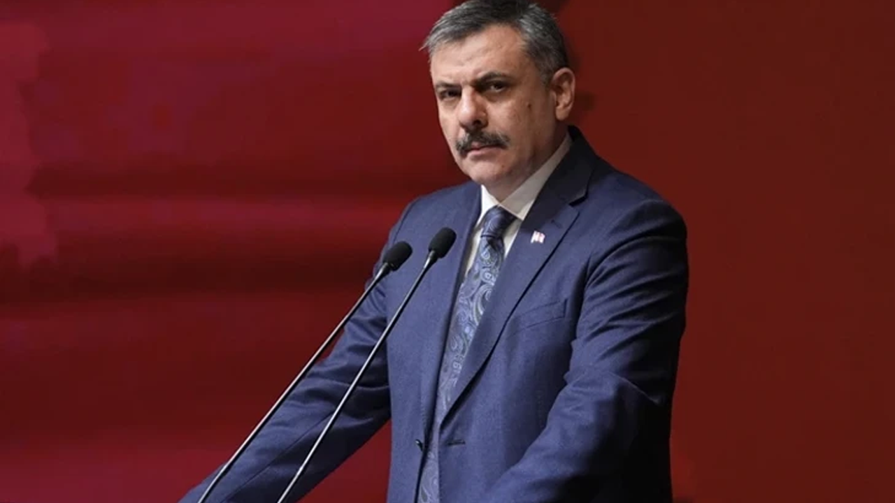 Bakan Çiftçi, takdir topluyor...Uygurlu Annenin Çığlığına Duyarsız Kalmadı!