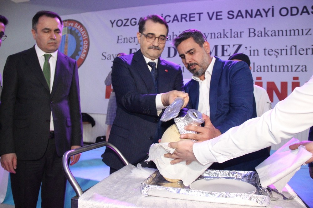 Bakan Dönmez, “Güneş santralleri ile yeni düzenlemeyi hayata geçireceğiz” 