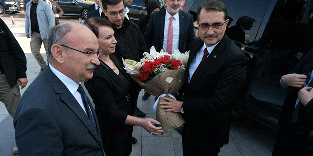 Bakan Dönmez Manisa’da incelemelerde bulundu