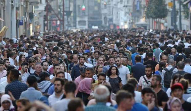 Bakan duyurdu! 14 milyon kişi yollara düştü