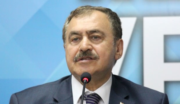 Bakan Veysel Eroğlu: İnce'yi biri uyarsın, gaf yapıyor!