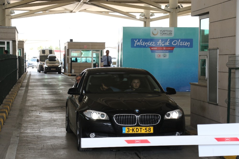 Bakan Ersoy Kapıkule’de incelemelerde bulundu 