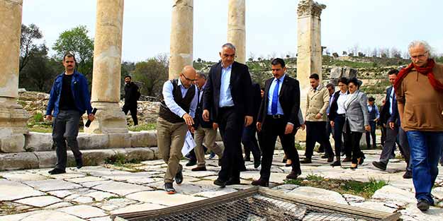 Bakan Ersoy: Stratonikeia ikinci Efes olabilir