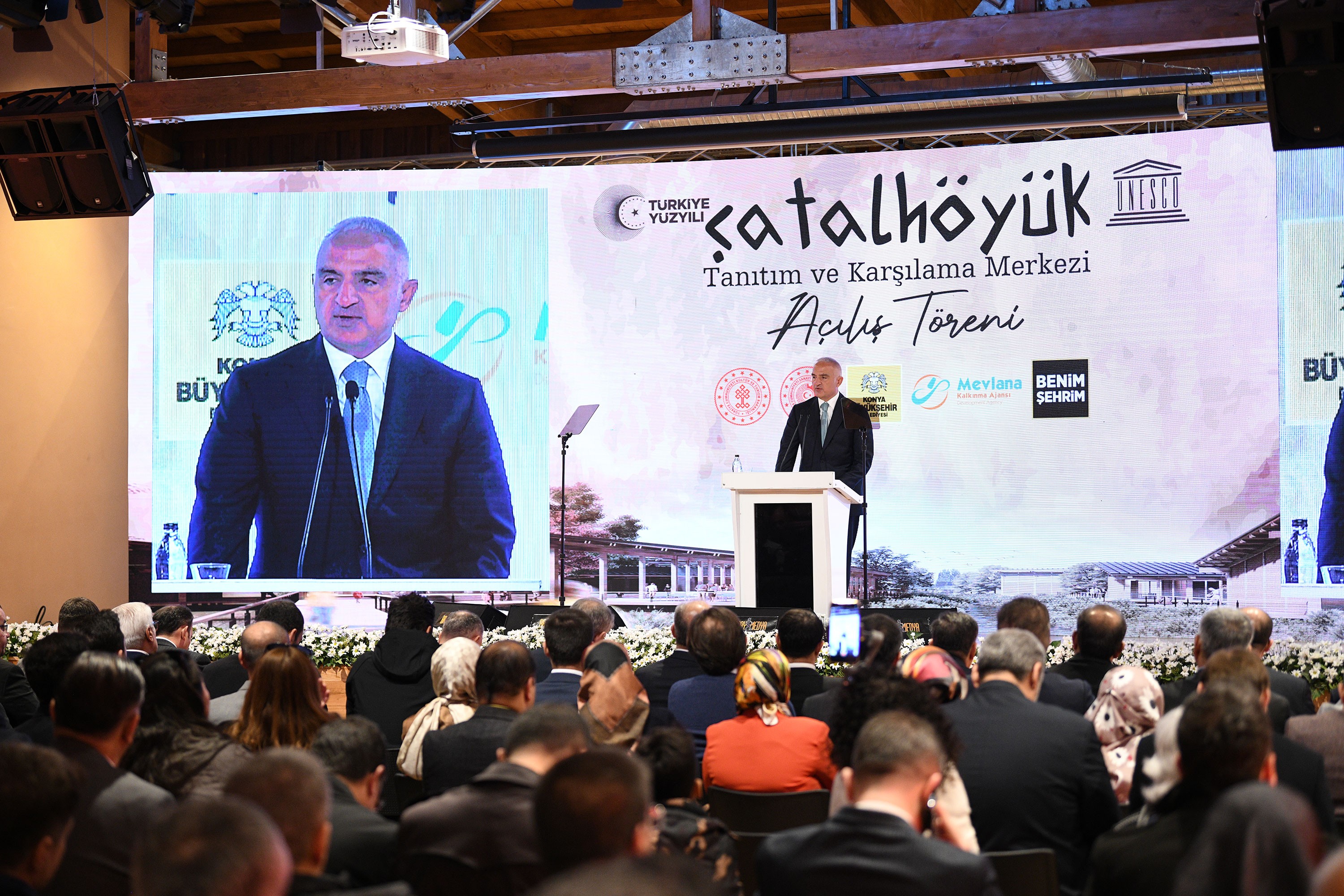 Bakan Ersoy: Turizm atılımda diğer şehirlere Konya'yı örnek gösteriyoruz