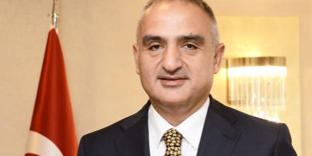 Bakan Ersoy ünlü şairleri andı