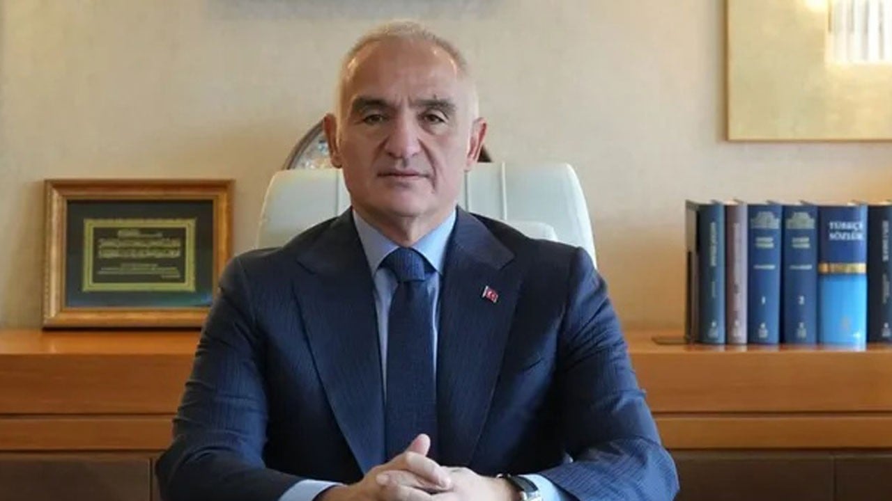 Bakan Ersoy'a iftiraya mahkeme ‘dur’ dedi! Turhan Çömez ile Sözcü'ye iftira cezası: Tazminat ödeyecekler