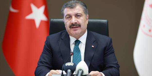 Bakan Fahrettin Koca'dan okkalı cevap: Umarız bugünlerde sık sık güneşe çıkıyorlar