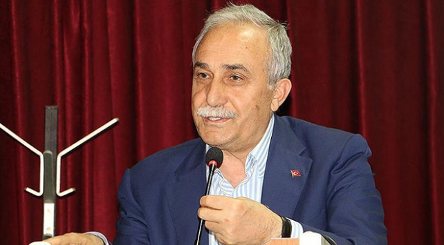 Bakan Fakıbaba: Vatandaş hizmet yapabilecek siyasetçi istiyor