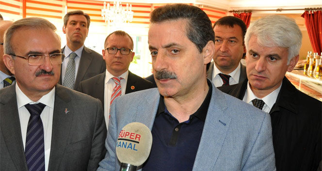 Bakan Faruk Çelik Ermenistan’ı uyardı