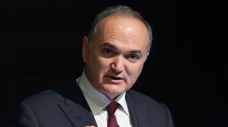 Bakan Faruk Özlü: Yerli otomobil için babayiğit bulundu