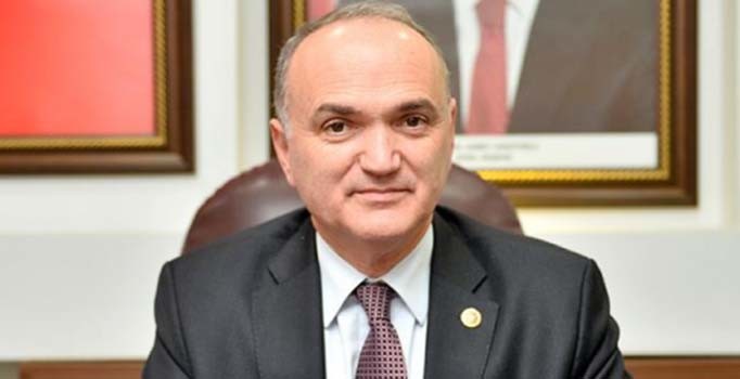 Bakan Faruk Özlü’nün annesi yoğun bakımda