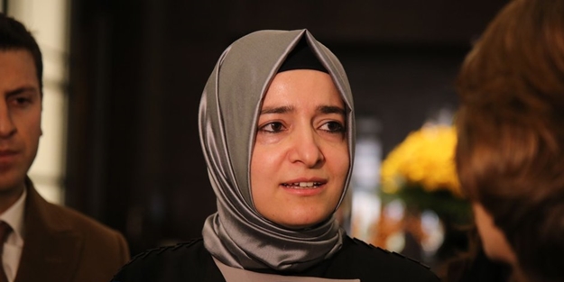 Bakan Fatma Betül Sayan Kaya: AK Parti dünyaya demokrasi dersi vermiştir