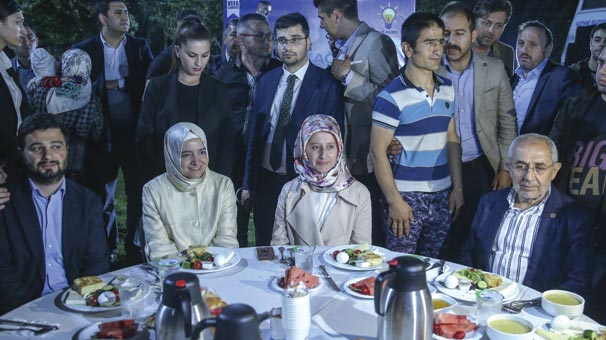 Bakan Fatma Betül Sayan Kaya, 'Vefa Sahuru'na katıldı