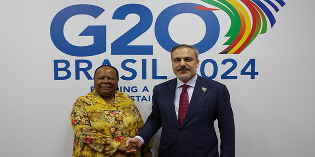 Bakan Fidan Güney Afrikalı Bakan Pandon ile görüştü!