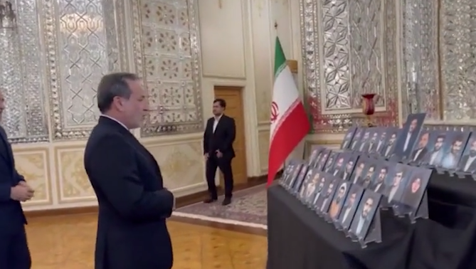 Bakan Fidan İranlı mevkidaşı Arakçi’yi tebrik etti