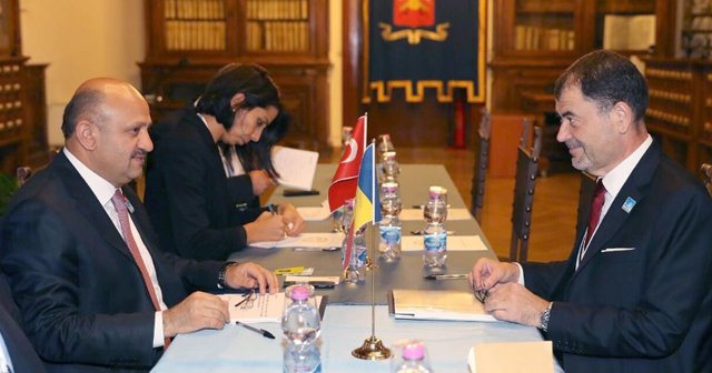 Bakan Fikri Işık İtalya’da mevkidaşı Pinotti ile görüştü