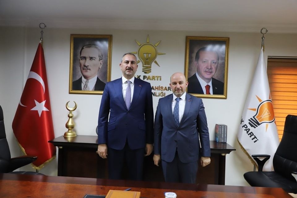 Bakan Gül: “Milletin derdini unutur, kendi derdimize düşersek kaybederiz