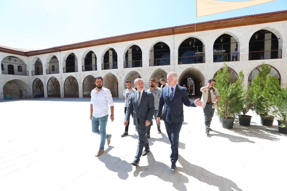 Bakan Gül ve Vali Gül’den Mecidiye han’a tam not 