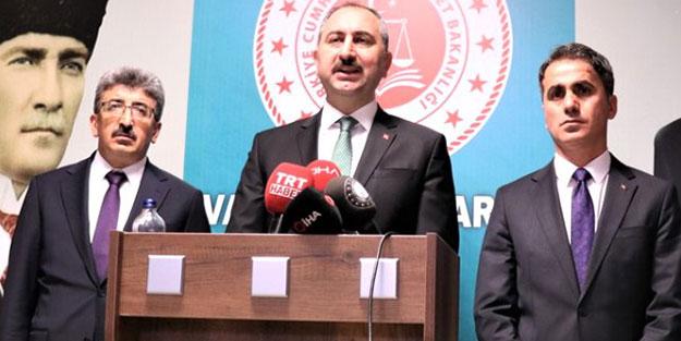 Bakan Gül'den 14 öğretmeni gözaltına aldıran savcıyla ilgili açıklama