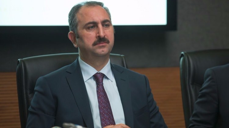Bakan Gül'den itiraf... Bir hukukçu olarak beni üzüyor