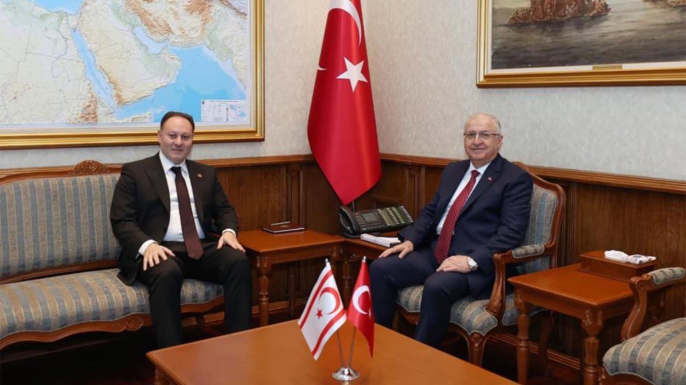  Bakan Güler, KKTC Meclis Başkanı Öztürkler ile görüştü