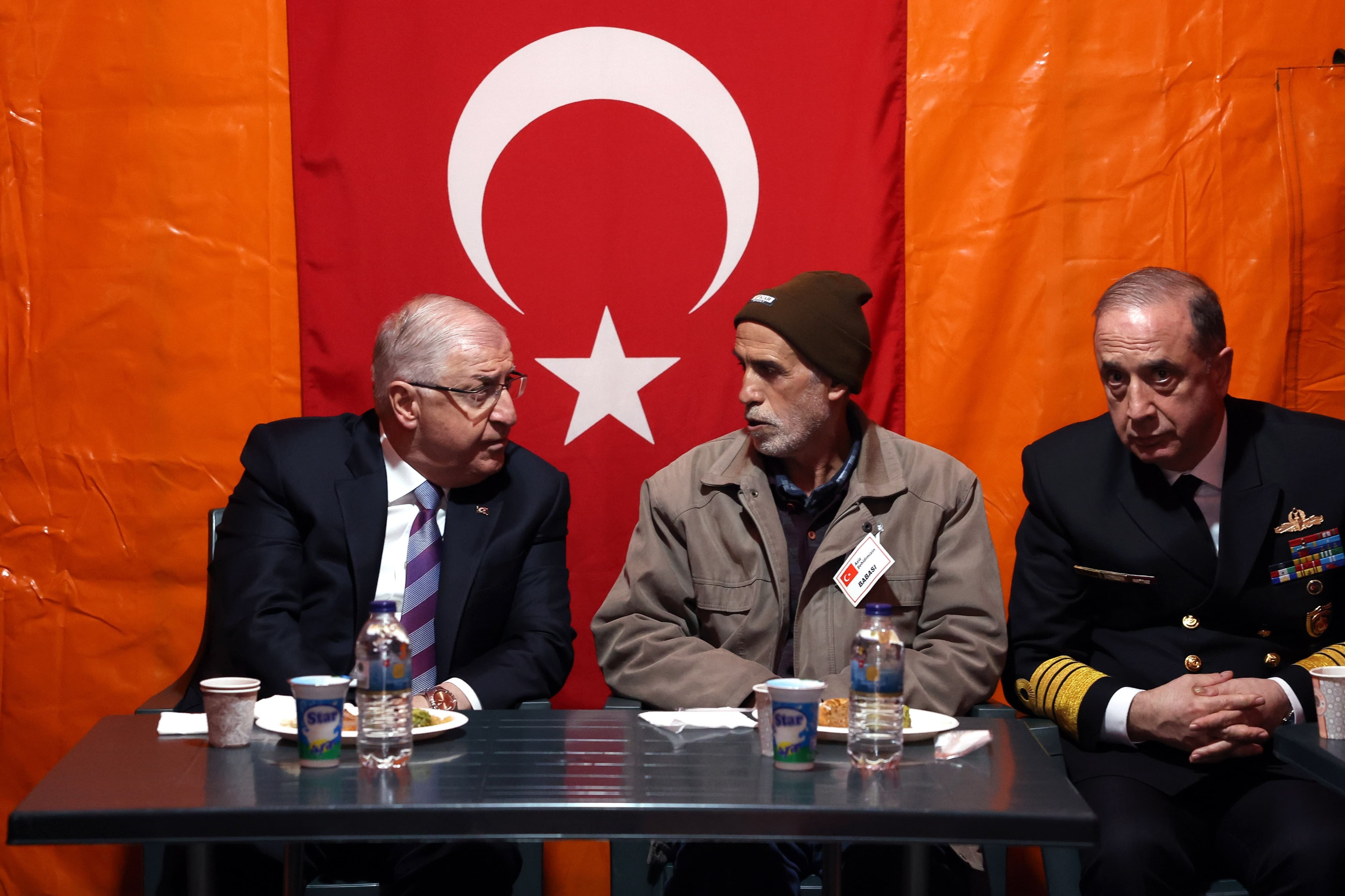 Bakan Güler, Şehit ailesini yalnız bırakmadı!