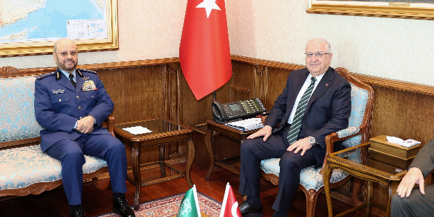 Bakan Güler, Suudi Arabistan Genelkurmay Başkanını kabul etti