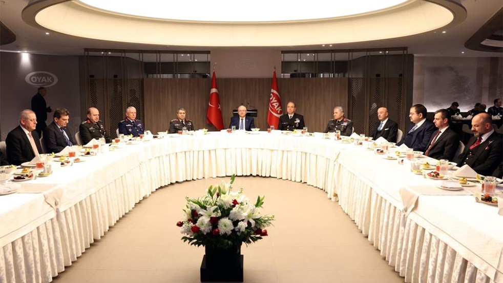 Bakan Güler ve Kuvvet Komutanları OYAK iftarına katıldı