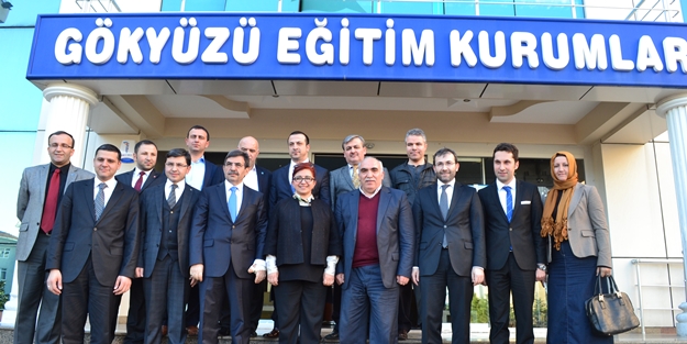 BAKAN GÜLLÜCE'DEN GÖKYÜZÜ KOLEJİNE ZİYARET