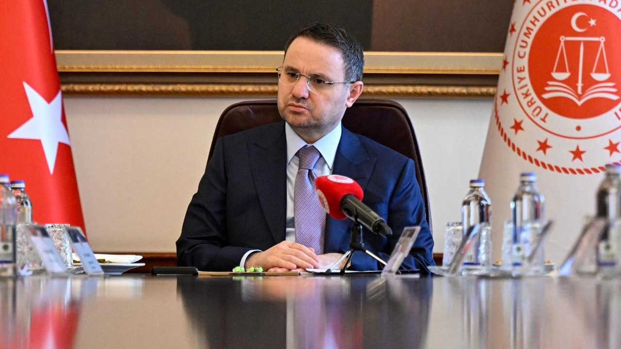 Bakan Gürlek: Avukatlarımıza yardımcı olmak istiyoruz